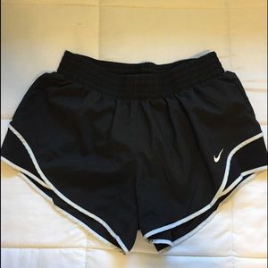 NIKE Black Running Shorts 🏃🏾‍♀️